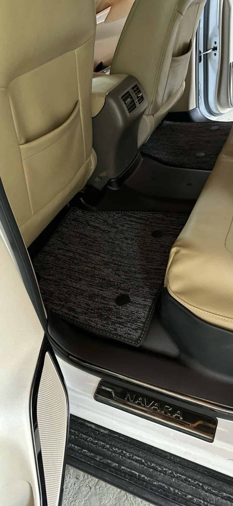 Thảm lót sàn ô tô TPE xe Nissan Navara 2017-2025